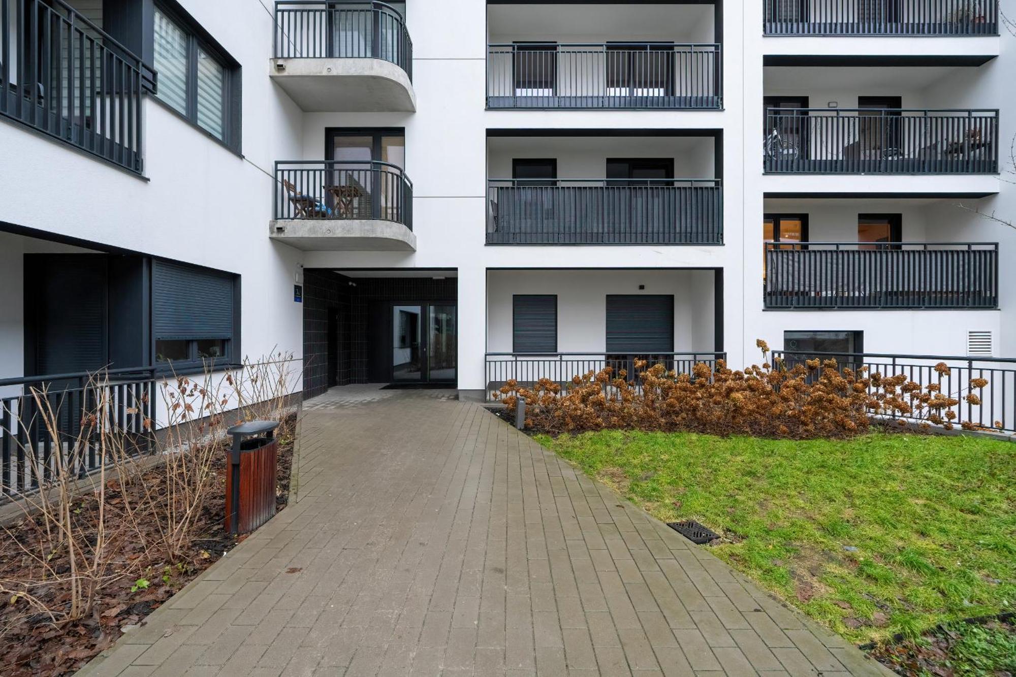 Cozy Studio With Balcony And Free Garage By Noclegi Renters Poznań Exterior foto